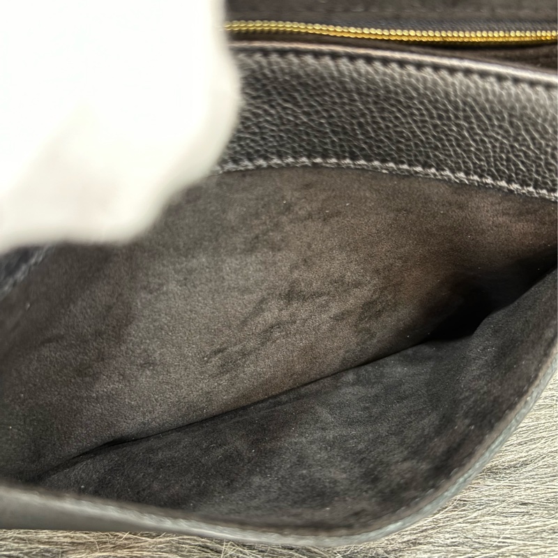 LV M48931 GERMAIN PM 黑色 牛皮 原花 壓紋 金鍊 肩背包 側背包 掀蓋包 下蓋包-28