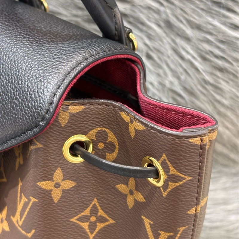 LV M45516 MONTSOURIS BB 黑 荔枝皮 原花 字紋 後背包 手提包 背包 肩背包 斜背包-11