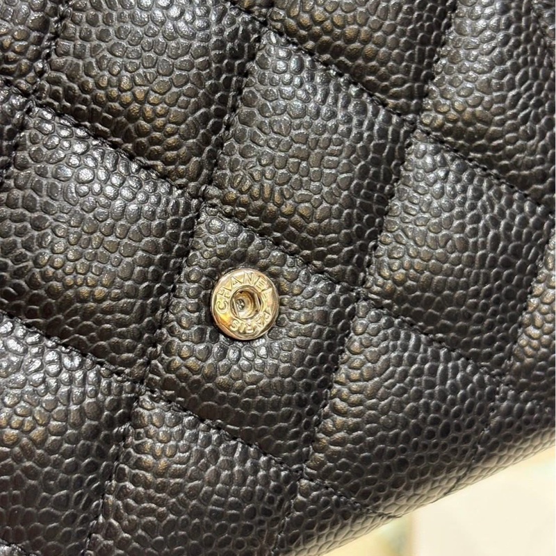 香奈兒2025芯片款 離櫃未使用近全新 經典熱門缺貨款 黑銀荔枝皮 三折短夾-21