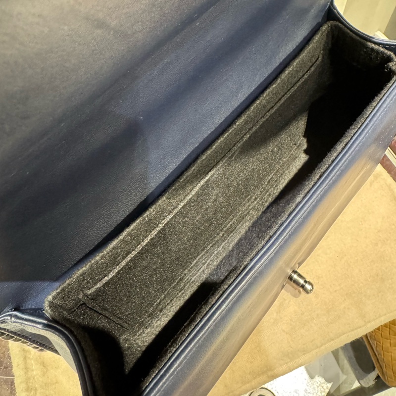 Chanel boy山型紋-9