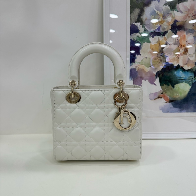 DIOR迪奧 戴妃四格白色 23編碼 有購證-1