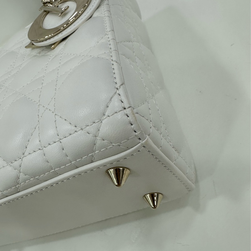 DIOR迪奧 戴妃四格白色 23編碼 有購證-11