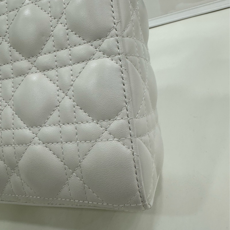 DIOR迪奧 戴妃四格白色 23編碼 有購證-13