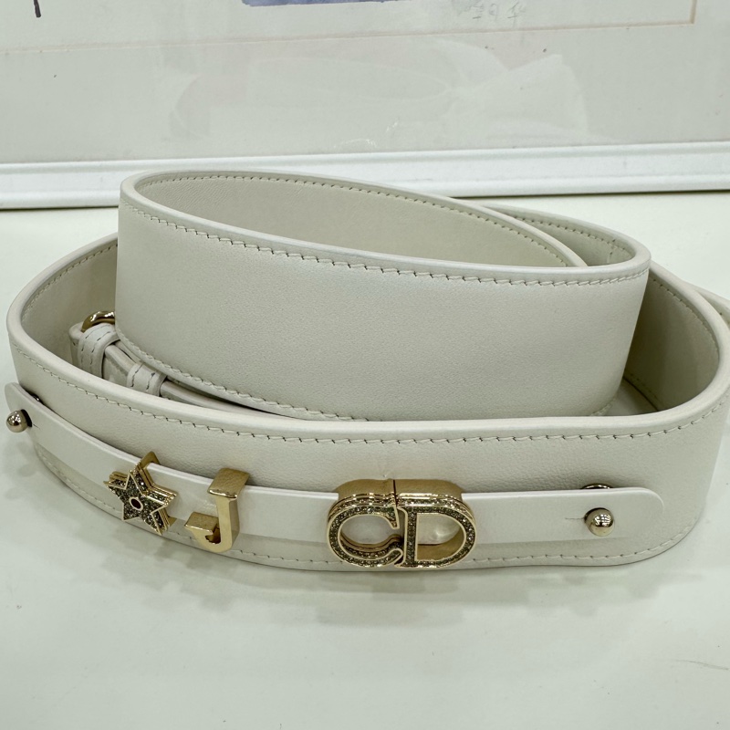 DIOR迪奧 戴妃四格白色 23編碼 有購證-17