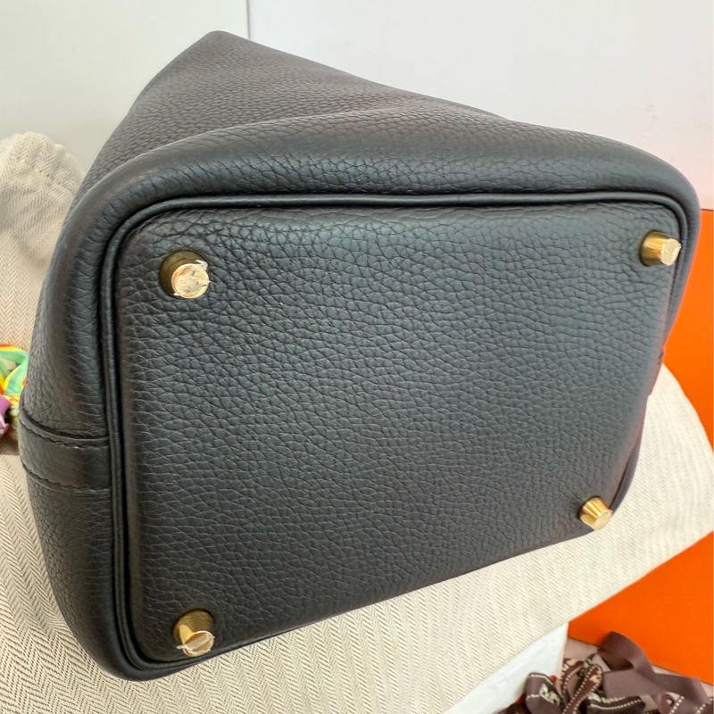 極新HERMES黑色金釦18cm Picotin89黑Noir小水桶包-4