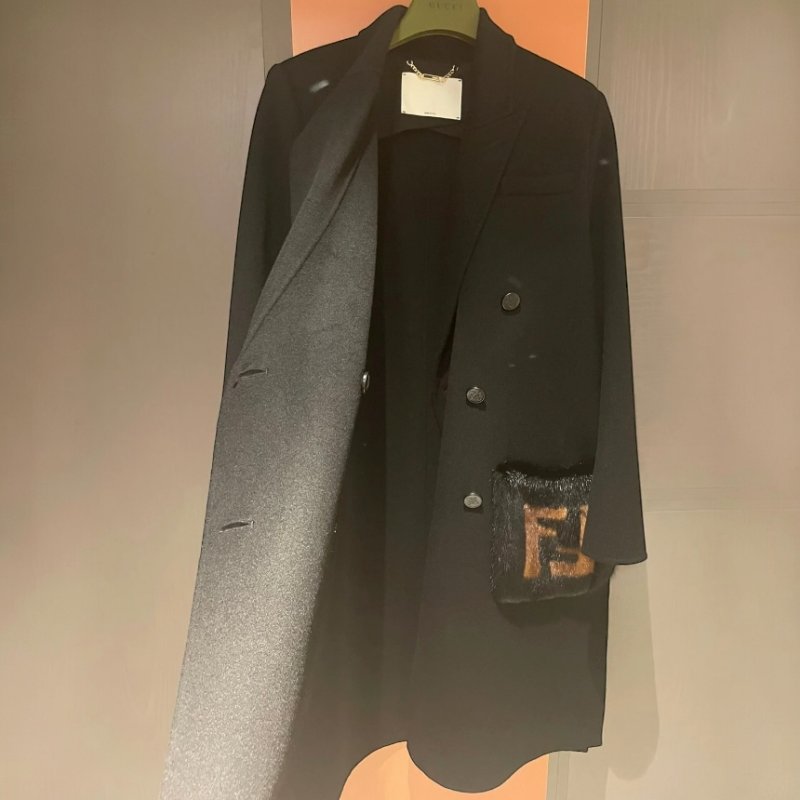 🎉新品好折扣✨Fendi 女款 FF8948 貂毛皮草口袋配刷毛羊毛大衣 EU40S-M/42M-L(兩款尺寸可選)-5