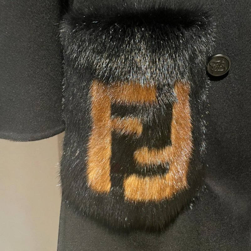 🎉新品好折扣✨Fendi 女款 FF8948 貂毛皮草口袋配刷毛羊毛大衣 EU40S-M/42M-L(兩款尺寸可選)-8