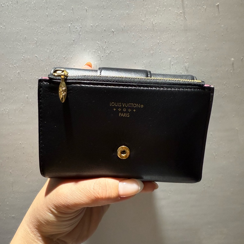 Louis Vuitton 內裡桃紅短夾-3