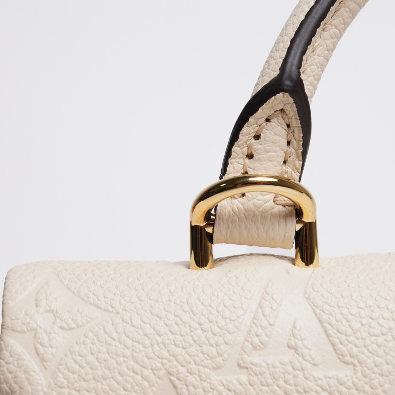 Louis Vuitton Nano Madeleine Monogram Empreinte 奶油白-2