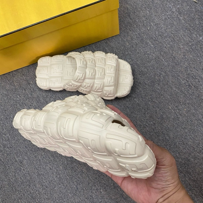 Fendi 男款 拖鞋 6碼-4