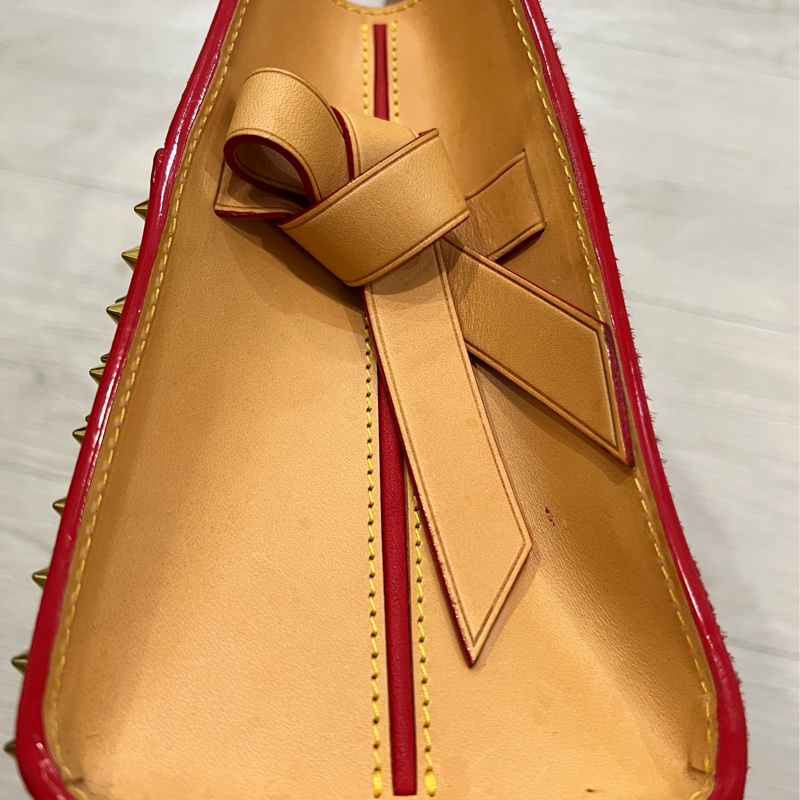Louis Vuitton x Christian Louboutin 聯名款M41234 小馬皮革卯釘手提包-6