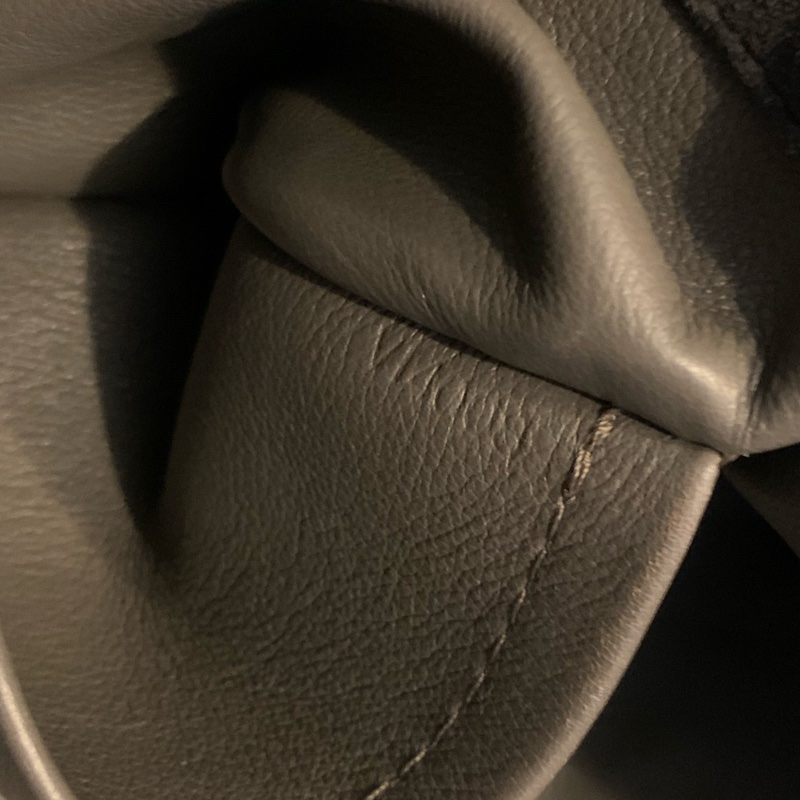 LOUIS VUITTON 2008秋冬走秀限量款稀有蟒蛇皮絨面皮革手提包M95811-19