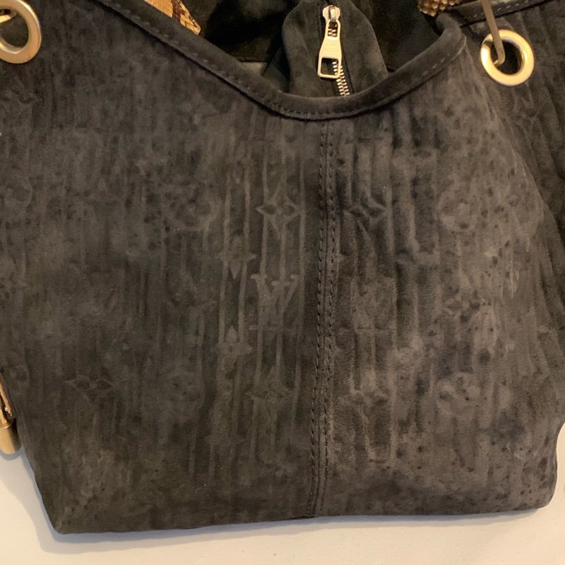 LOUIS VUITTON 2008秋冬走秀限量款稀有蟒蛇皮絨面皮革手提包M95811-42