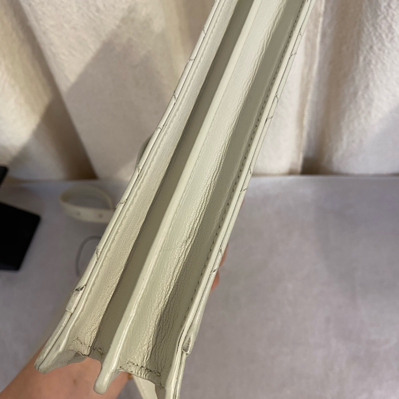 Saint Laurent 聖羅蘭 米金色 Gaby小號羊皮信封包-4