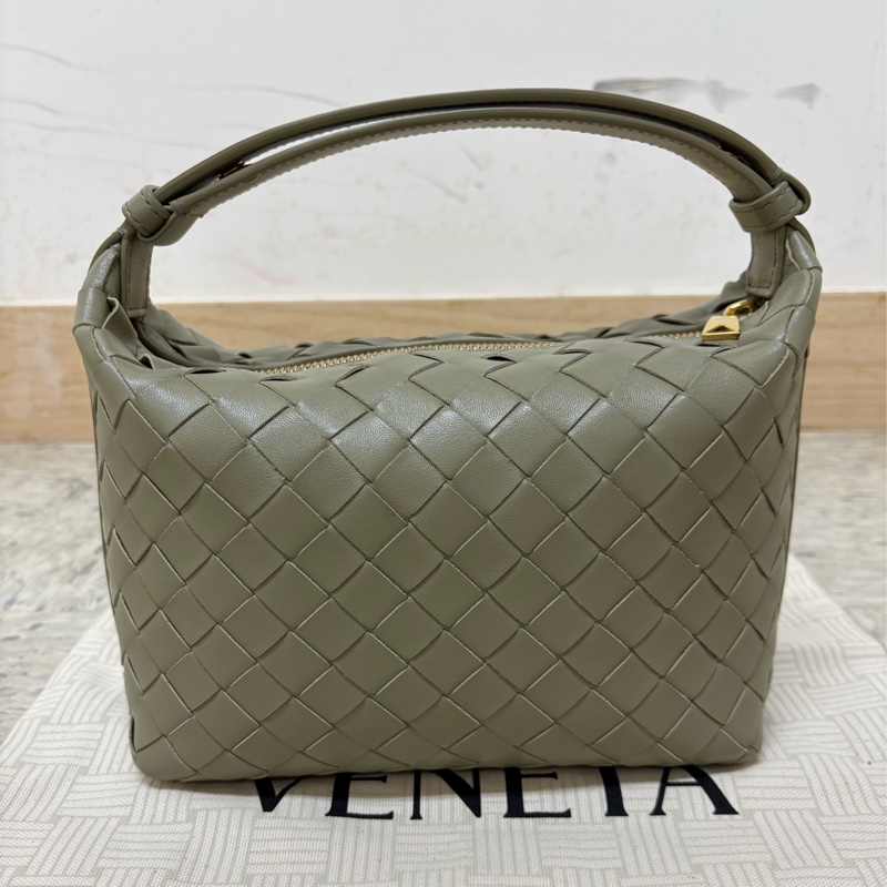 Bottega Veneta BV Wallace Mini 飯盒包 洞石綠-7