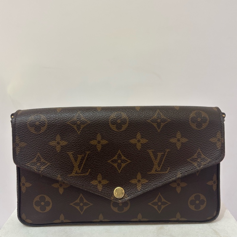 LV（M)紫紅內裡信封三合一WOC-0