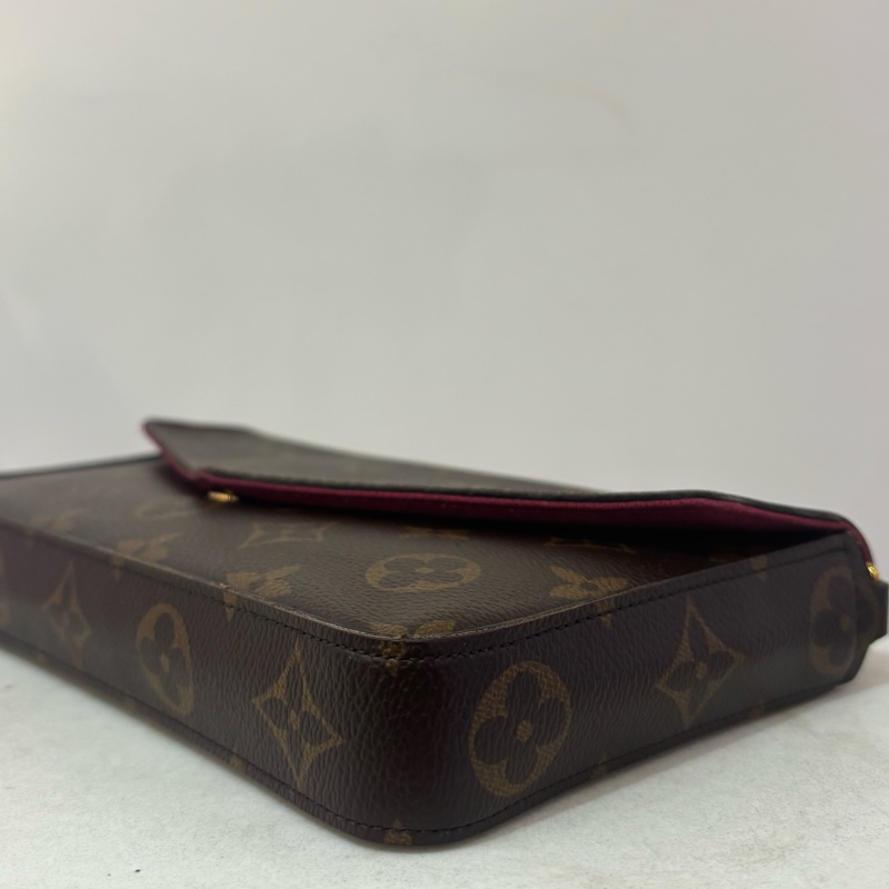 LV（M)紫紅內裡信封三合一WOC-4