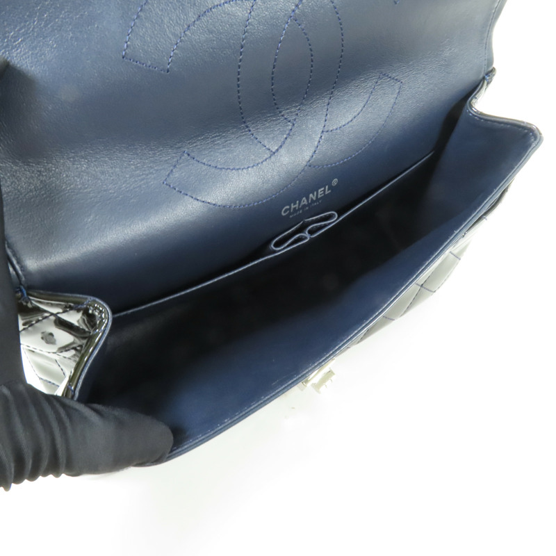 CHANEL 漆皮皮革2.55 Jumbo銀扣鏈帶肩背袋-4