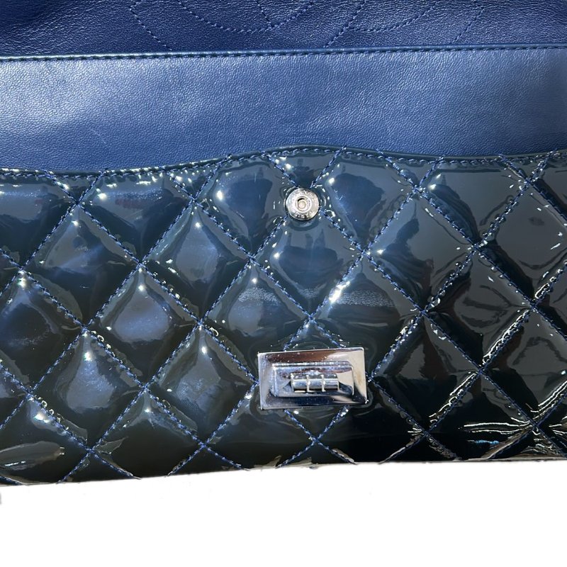 CHANEL 漆皮皮革2.55 Jumbo銀扣鏈帶肩背袋-18