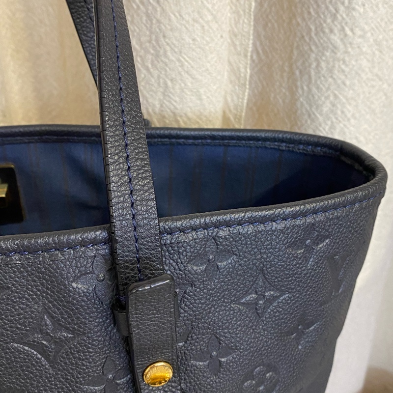 LouisVuitton 藏藍色 全皮壓紋tote包 可手提單肩-4