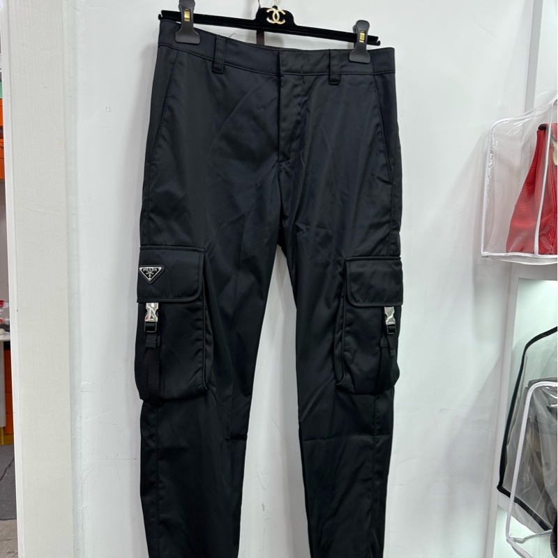 PRADA普拉達 金屬三角標休閒工裝長褲44碼-1