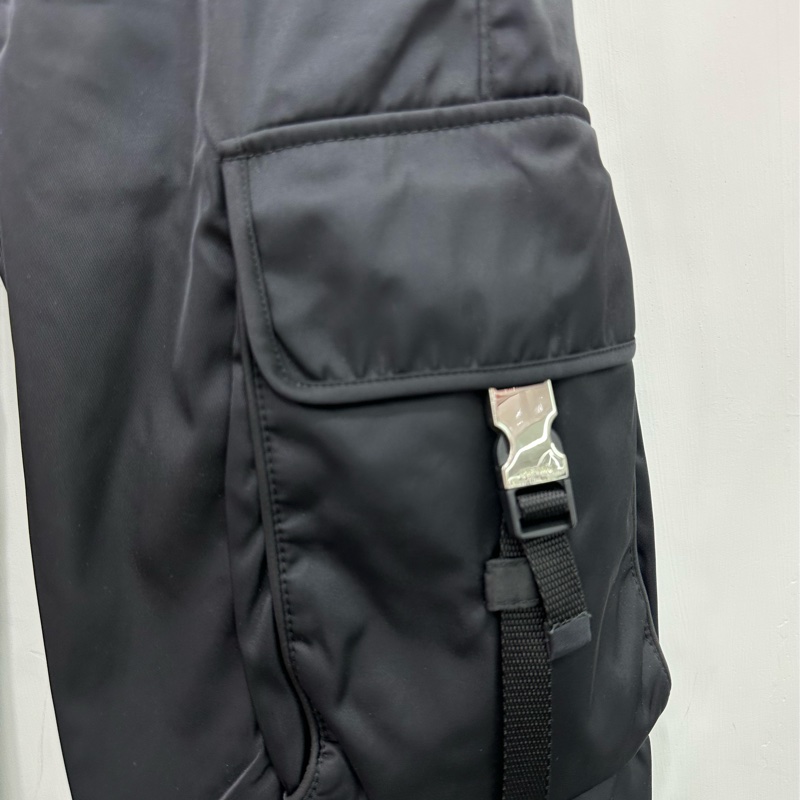 PRADA普拉達 金屬三角標休閒工裝長褲44碼-3