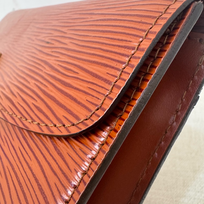 Louis Vuitton 金棕Epi手拿包-12