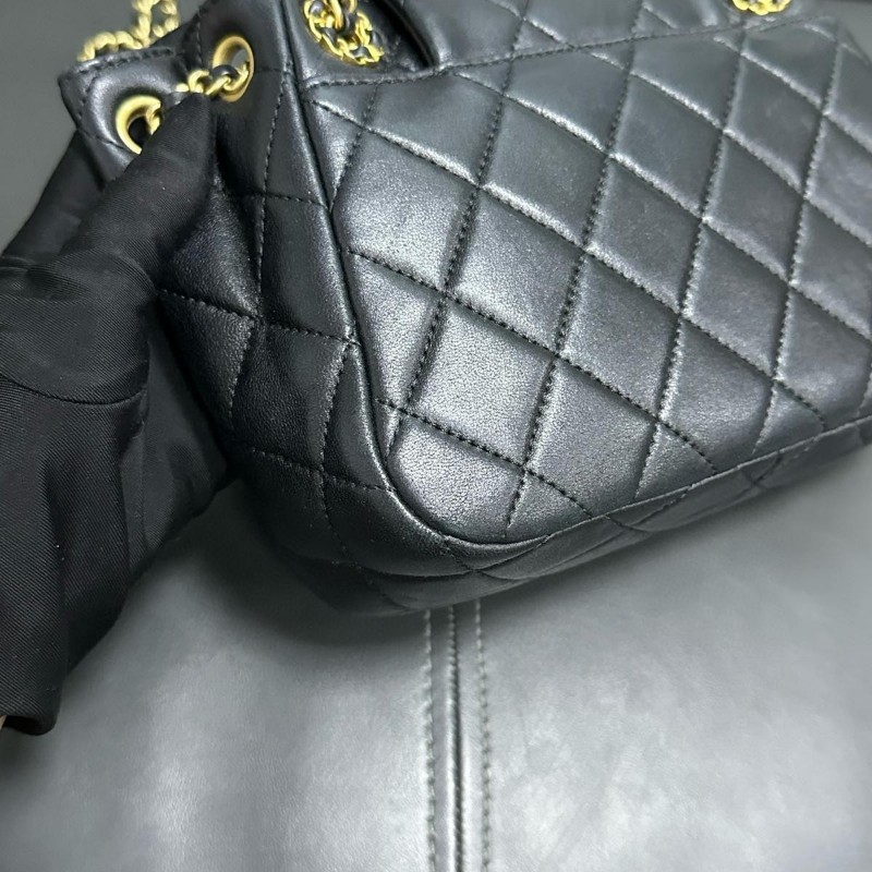 Chanel 24P 黑金羊皮hobo-11