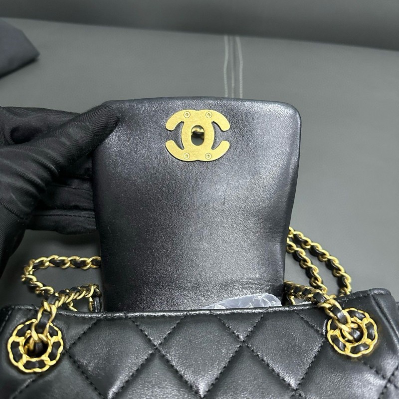 Chanel 24P 黑金羊皮hobo-16