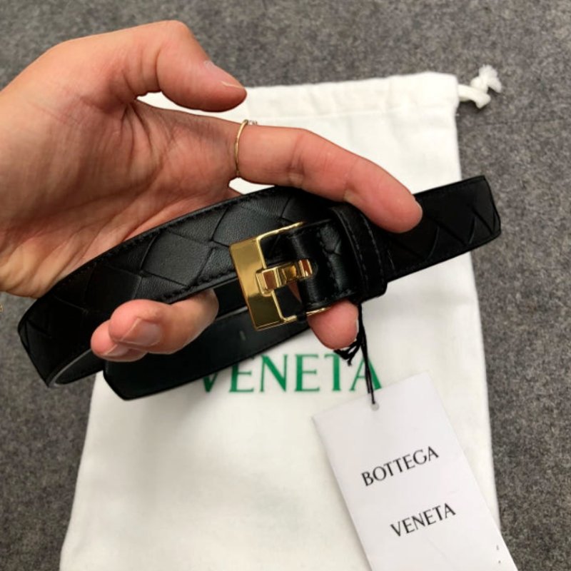 🎉新品好折扣✨Bottega Veneta 女款 799048 絲滑小牛皮2.5公分寬編織腰帶 黑色 85/90公分長-1