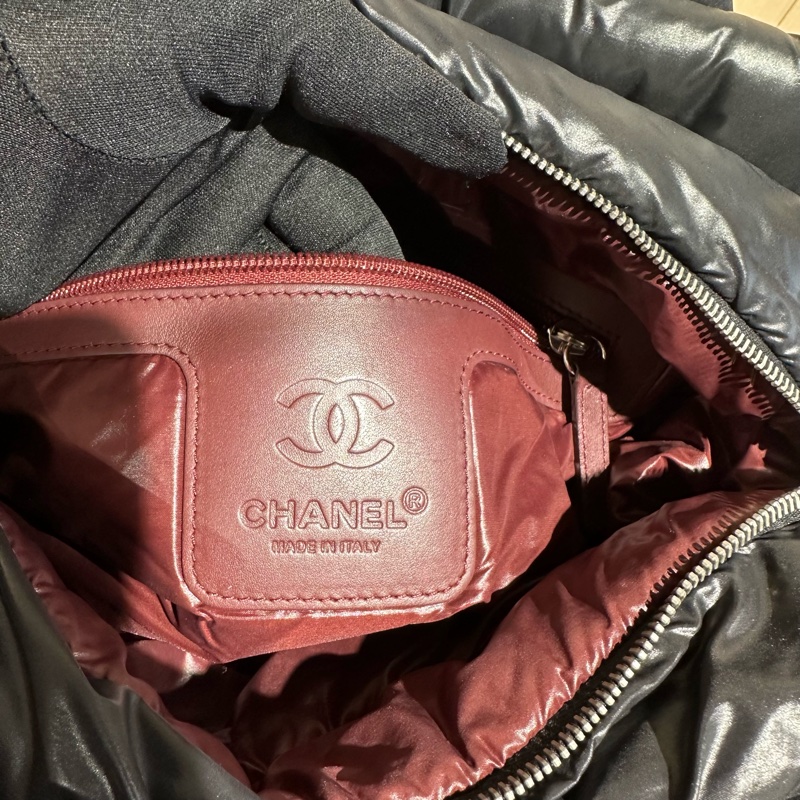 Chanel香奈兒黑色羽絨包-6