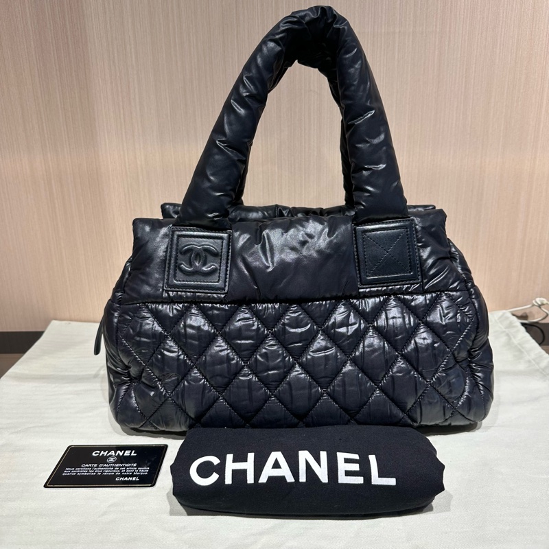 Chanel香奈兒黑色羽絨包-10