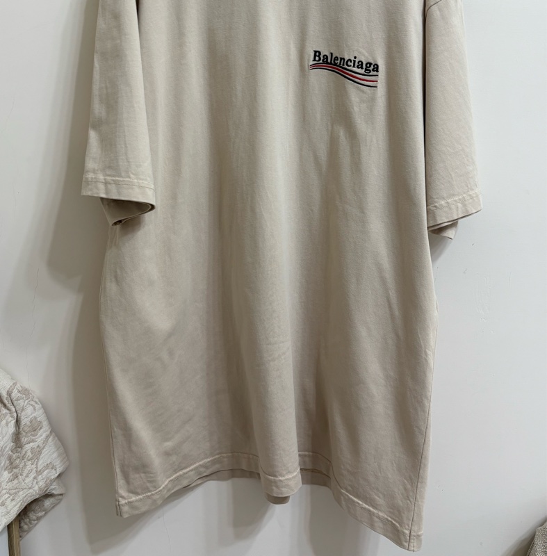 Balenciaga 奶茶色T恤-6