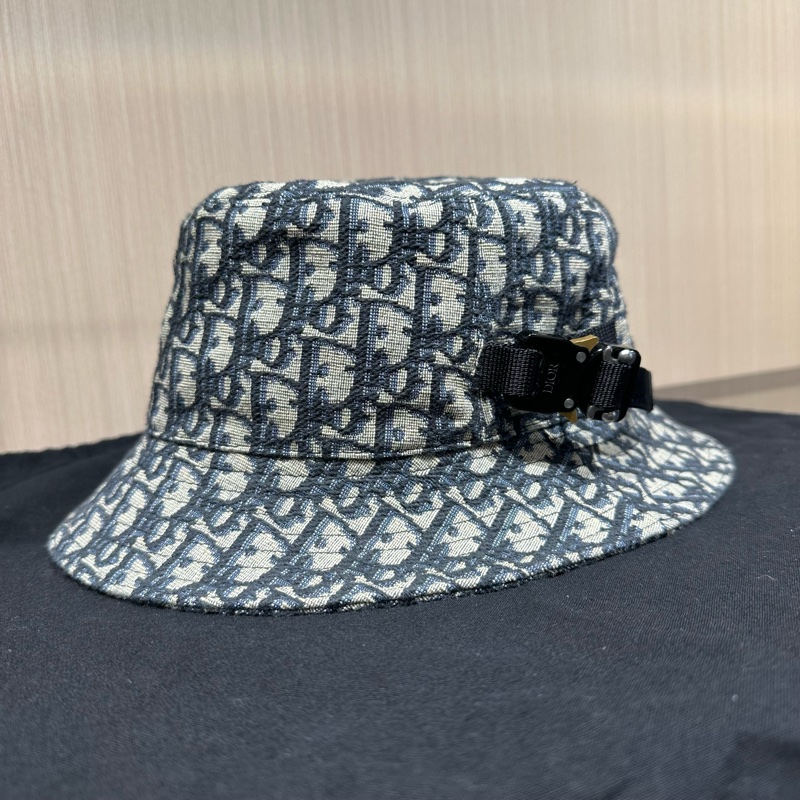 Dior迪奧印花黑扣帽子-0