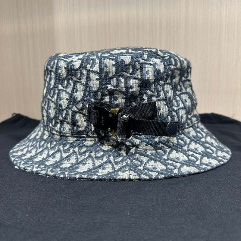 Dior迪奧印花黑扣帽子-1