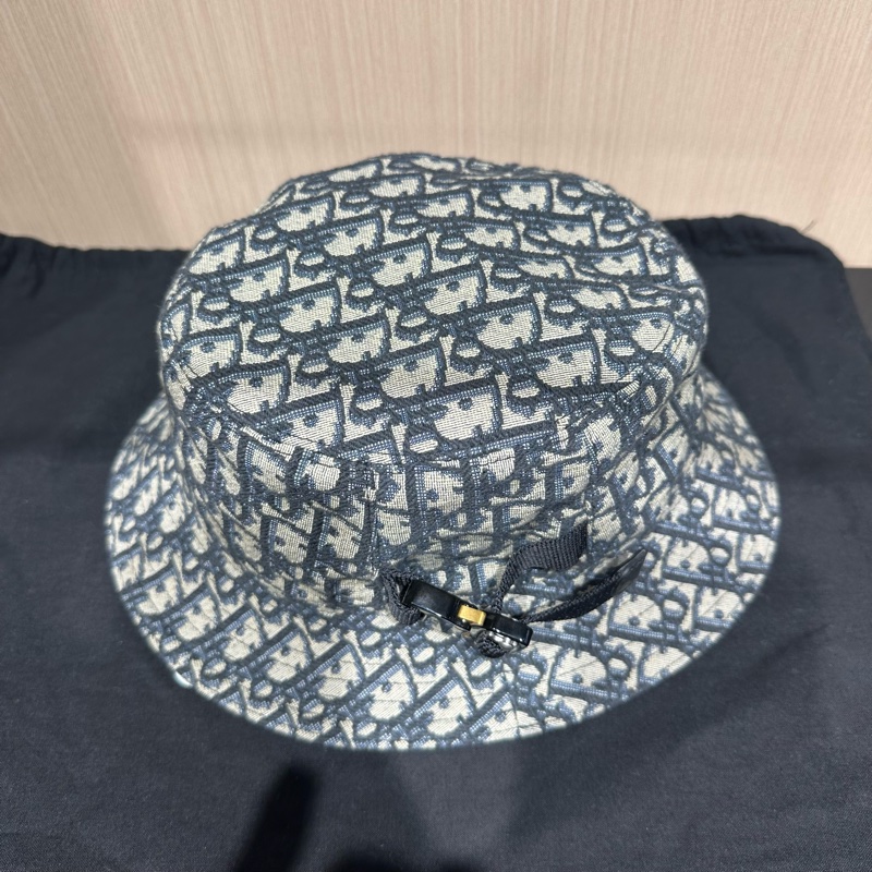 Dior迪奧印花黑扣帽子-3