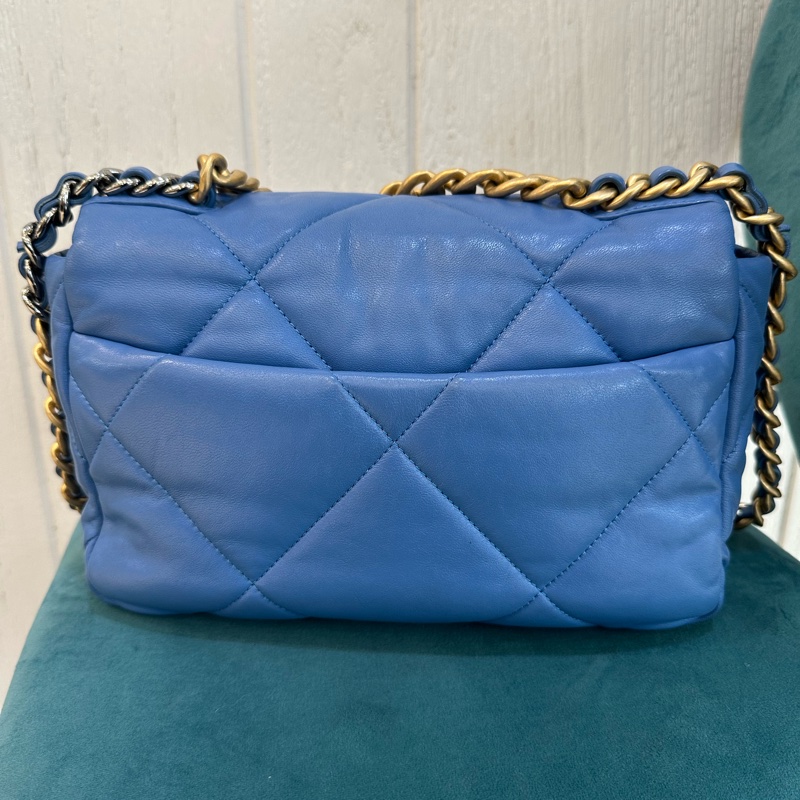 Chanel 藍羊皮大菱格紋19小號霧金釦三色鏈下蓋手提肩斜背包A81160-1