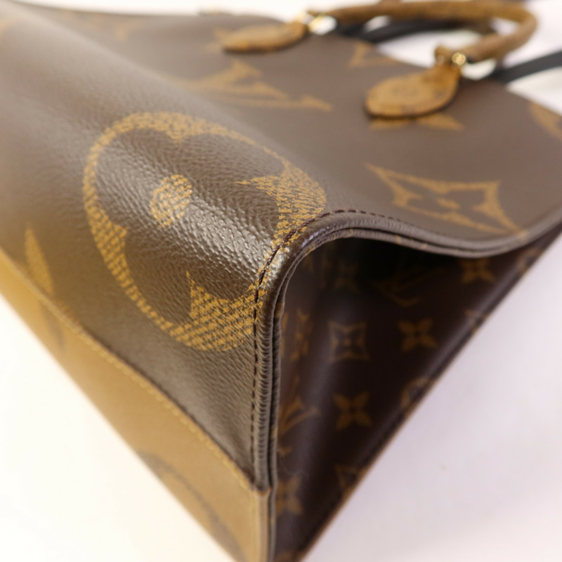 LOUIS VUITTON Monogram Giant On The Go MM金扣手挽肩背兩用袋-8
