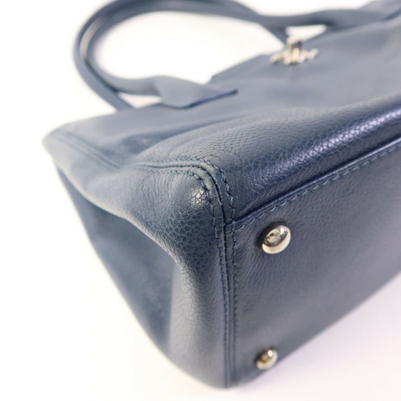 CHANEL 牛皮皮革Shoulder Bag銀扣肩背袋-11