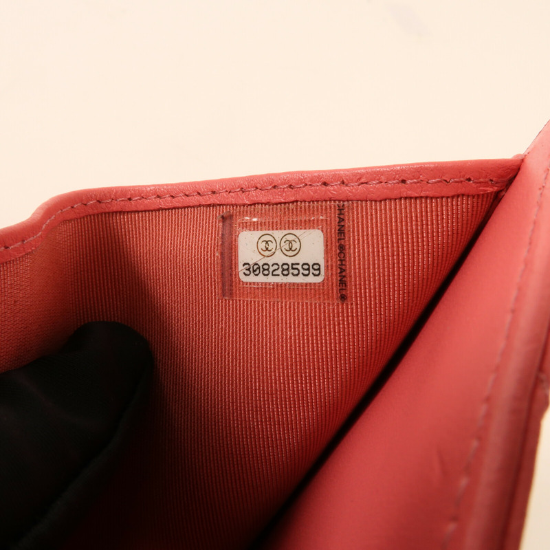 CHANEL 牛皮皮革Wallet金扣錢包-6