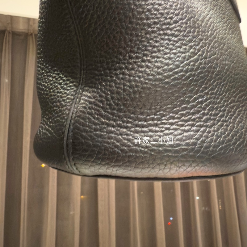 Hermes 98新閒置二手 IN THE LOOP23 黑色豬鼻銀扣菜籃子-10