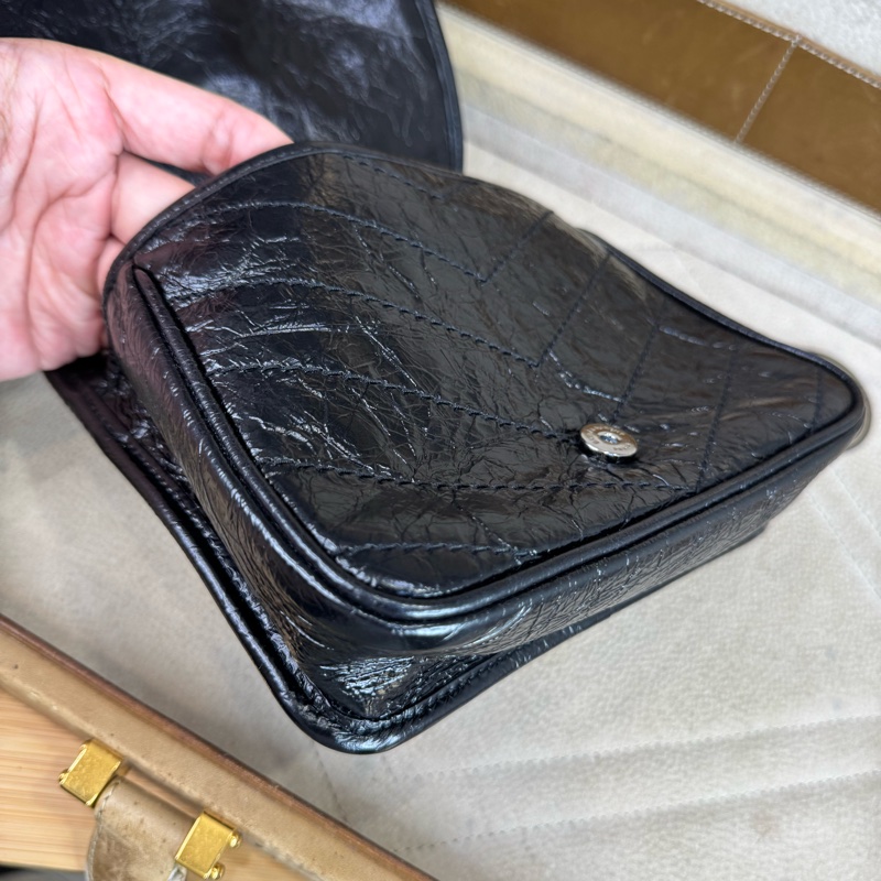 Saint Laurent (YSL) 黑色亮蠟牛皮mini Niki鏈包🖤近期新款-18