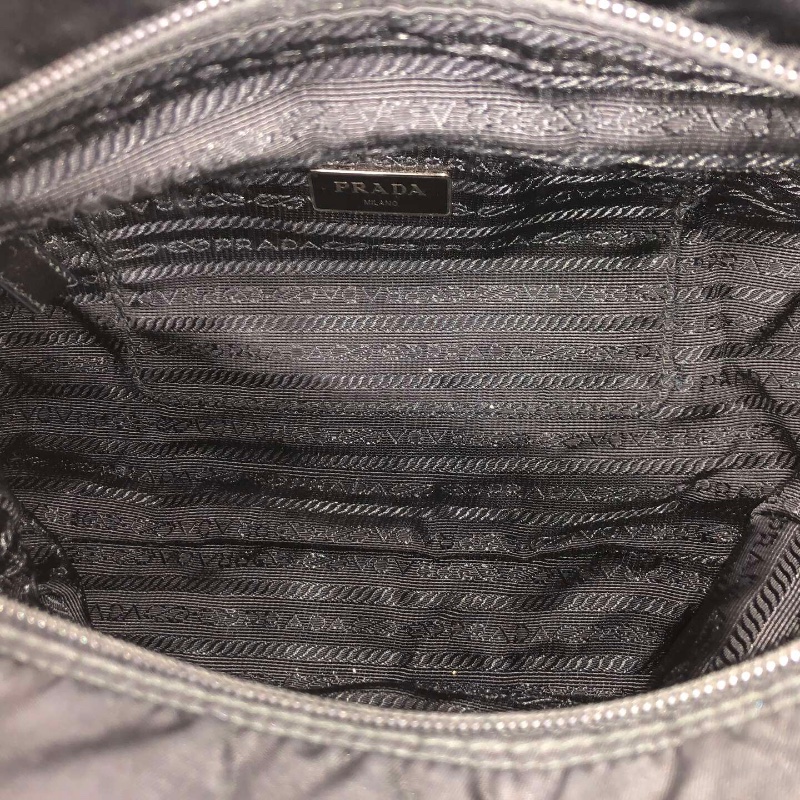 【二手精品】Prada Nylon × Leather Shoulder Bag 黑色尼龍拼皮革斜背包-12
