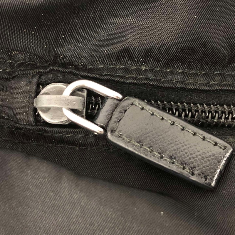 【二手精品】Prada Nylon × Leather Shoulder Bag 黑色尼龍拼皮革斜背包-15