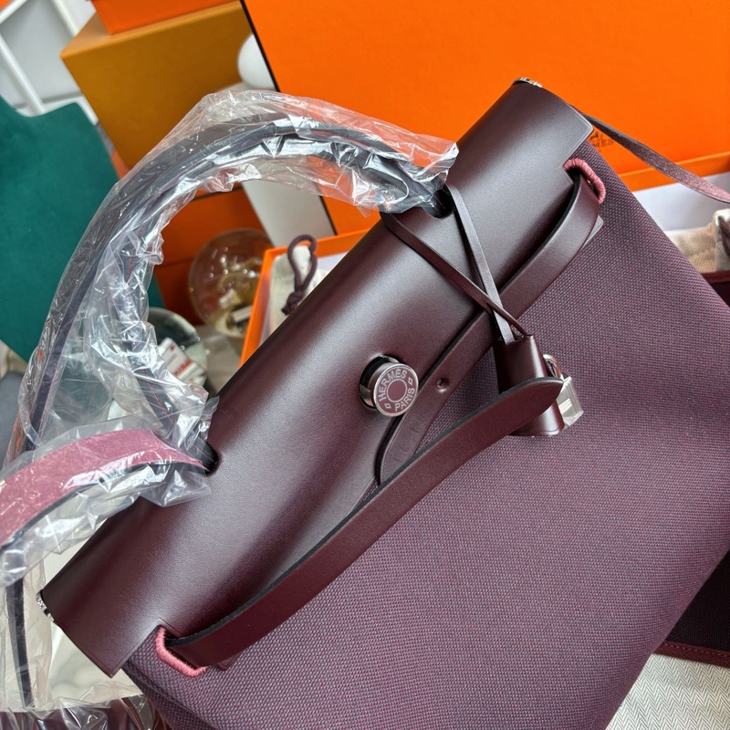 🌈Hermes❤️Herbag 31❤️馬鞍紅拼巧克力色琺瑯扣🌟全新未使用❤️全套有單🌈全膜在🌟-1