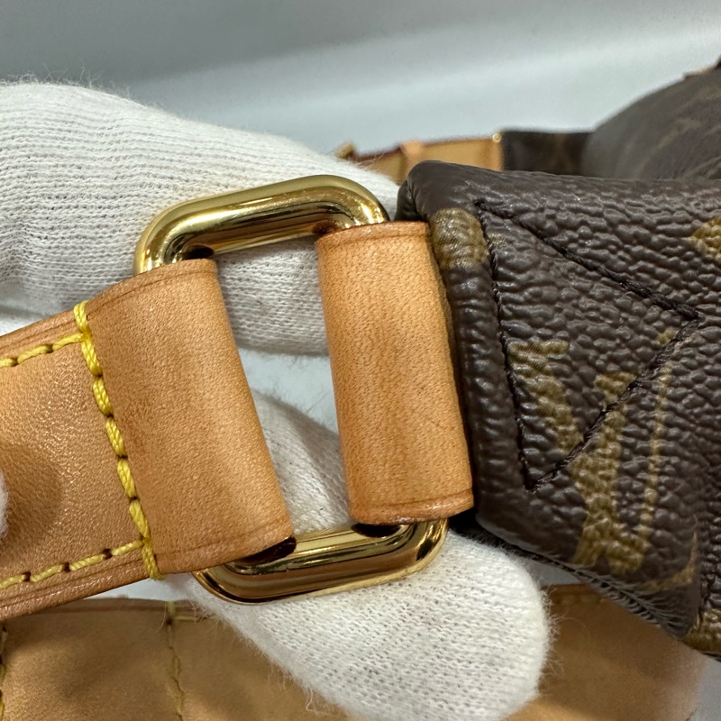 LV M43644 原花金釦胸口包 晶片款-13