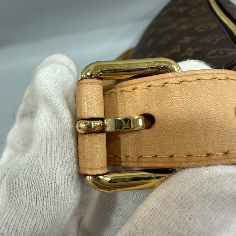 LV M43644 原花金釦胸口包 晶片款-20