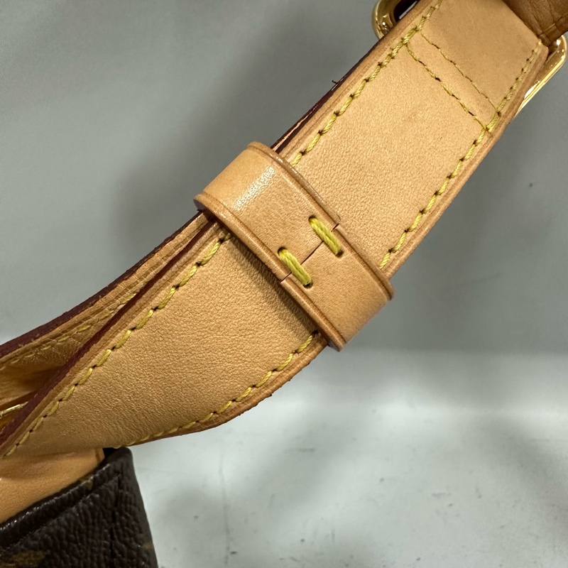 LV M43644 原花金釦胸口包 晶片款-25