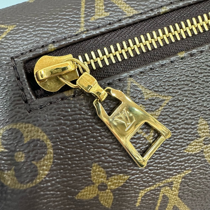 LV M43644 原花金釦胸口包 晶片款-28