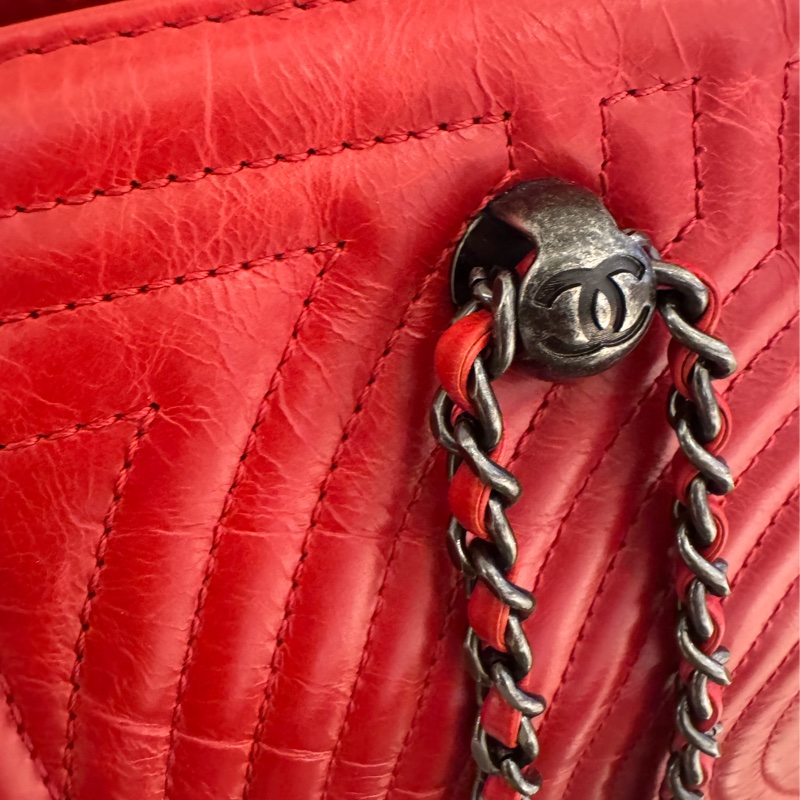 Chanel 紅色三夾層鏈肩背包-19